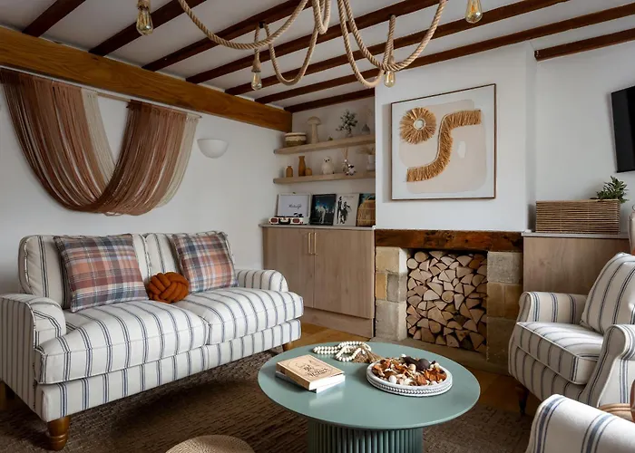 Stow On The Wold Scandi Chic Authentic Cottage